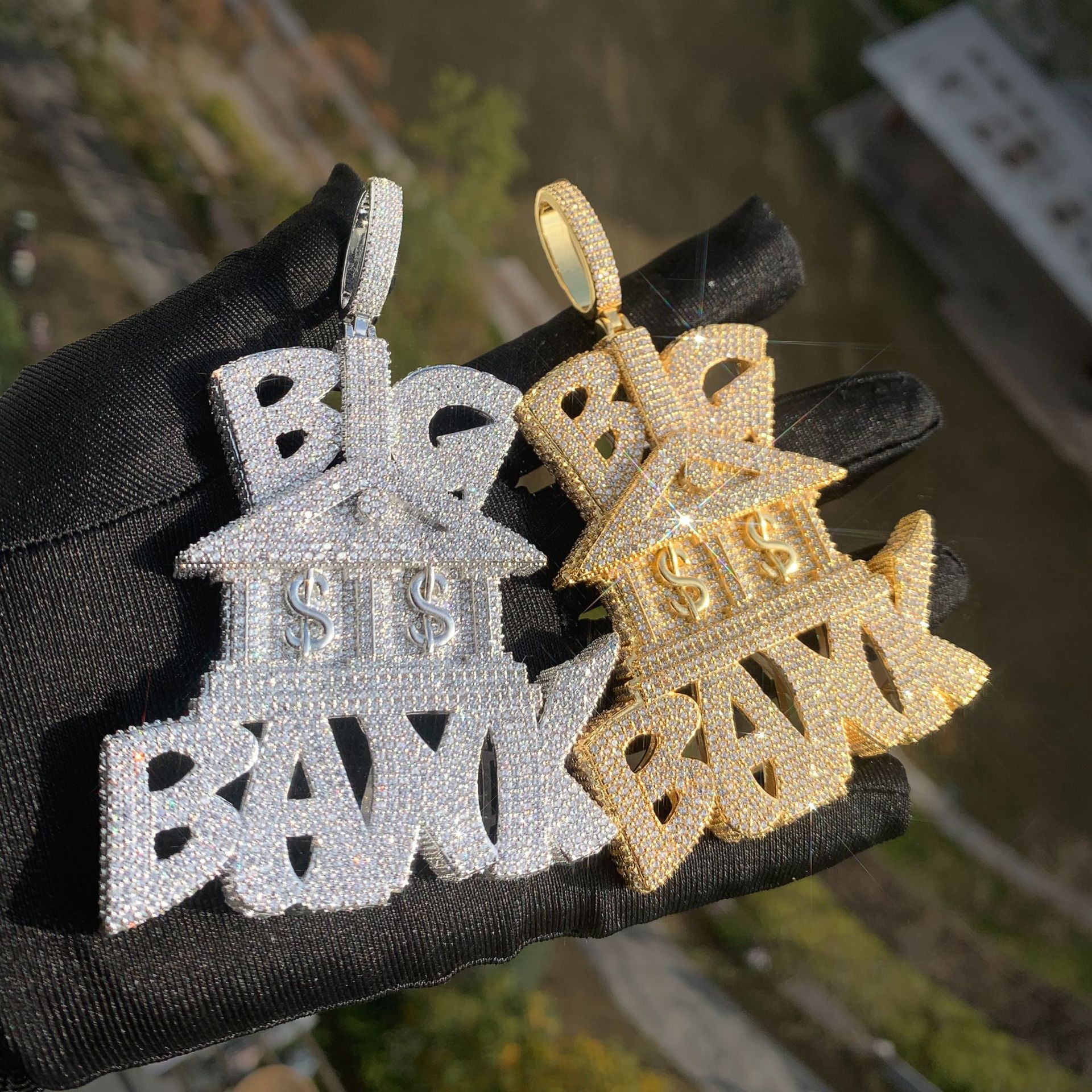 Hip Hop Big Bank Pendant Iced Out VVS Moissanite Bling Ins Style Unique Versatile Trendy Jewelry Accessory Passes the Diamond Tester