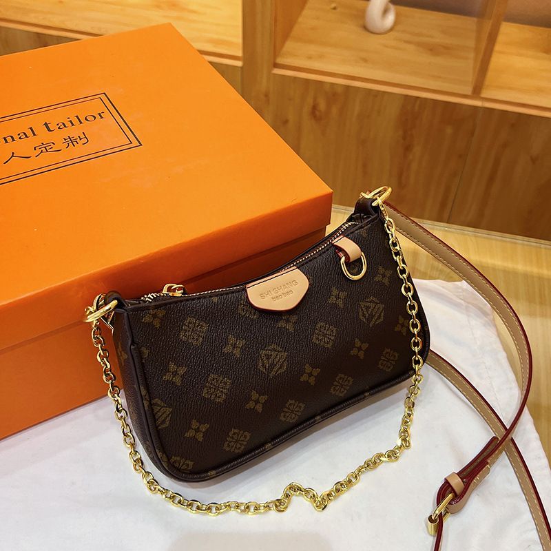 Best Seller Designer Bag Free Shipping The New Women's Is Versatile Fashionable Single-Shoulder Cssbody A Casual And Ret Chain Small Square 2025 