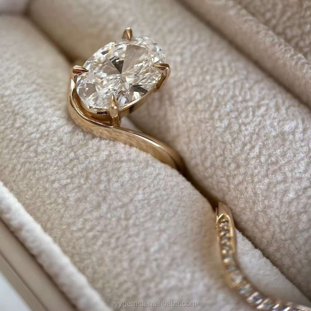 Yu Ying Custom Oval Sunrise Ring Set with 3CT Oval Moissanite Diamond 18K Yellow Gold Rings Fine Jewelry Women Wedding Rings Set