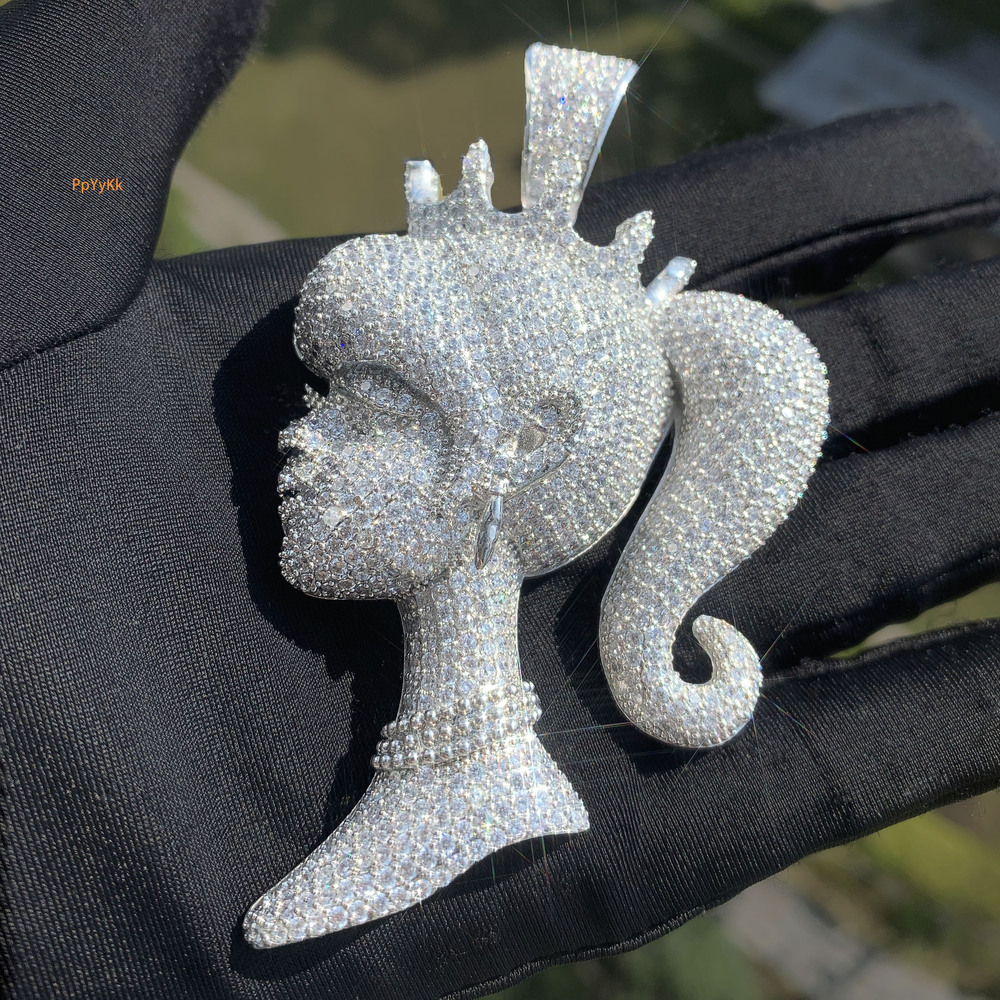 Luxury VVS Moissanite New Iced Out Cute Barbie Queen Diamond Studded Niche Versatile Hip Hop Pendant Necklace Passes the Diamond Tester