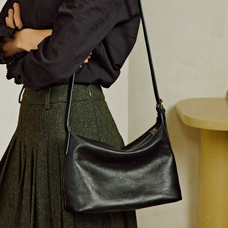 Fashion 18cm/12cm Gold Metal Hollowed Out Chain Bags Women's Shoulder Bag