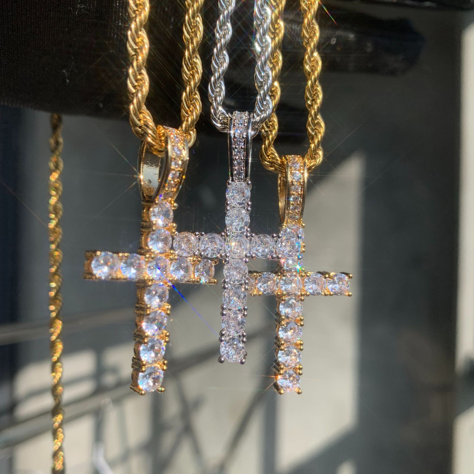 Luxury Moissanite Jewelry New Hip Hop Prong Set Diamond Studded Cross Pendant Rock Club Men's Necklace Accessory Passes the diamond tester