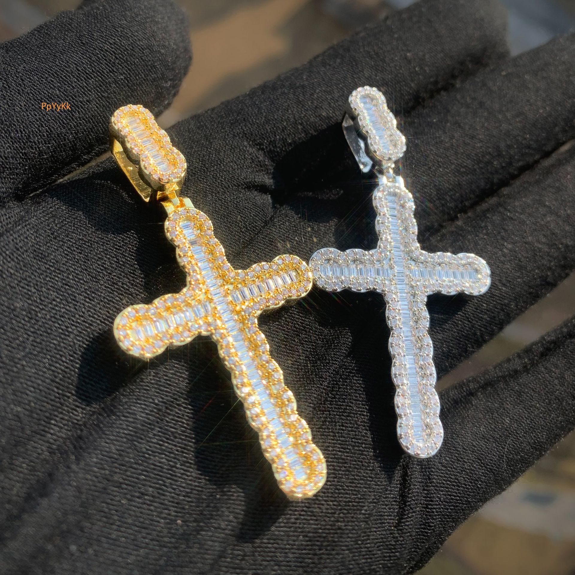Hot Selling Trendy Square Cross Fashion Copper Inlaid Zircon Unisex Personality Hip Hop Pendant Necklace Pass the diamond tester