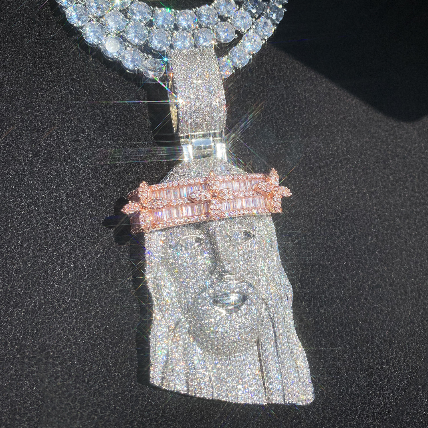 Luxury VVS Moissanite Iced Out Hip Hop Edgy Jesus Clover Design Men's Streetwear Bling Trendy Pendant Necklace Jewelry Passes the Diamond Tester