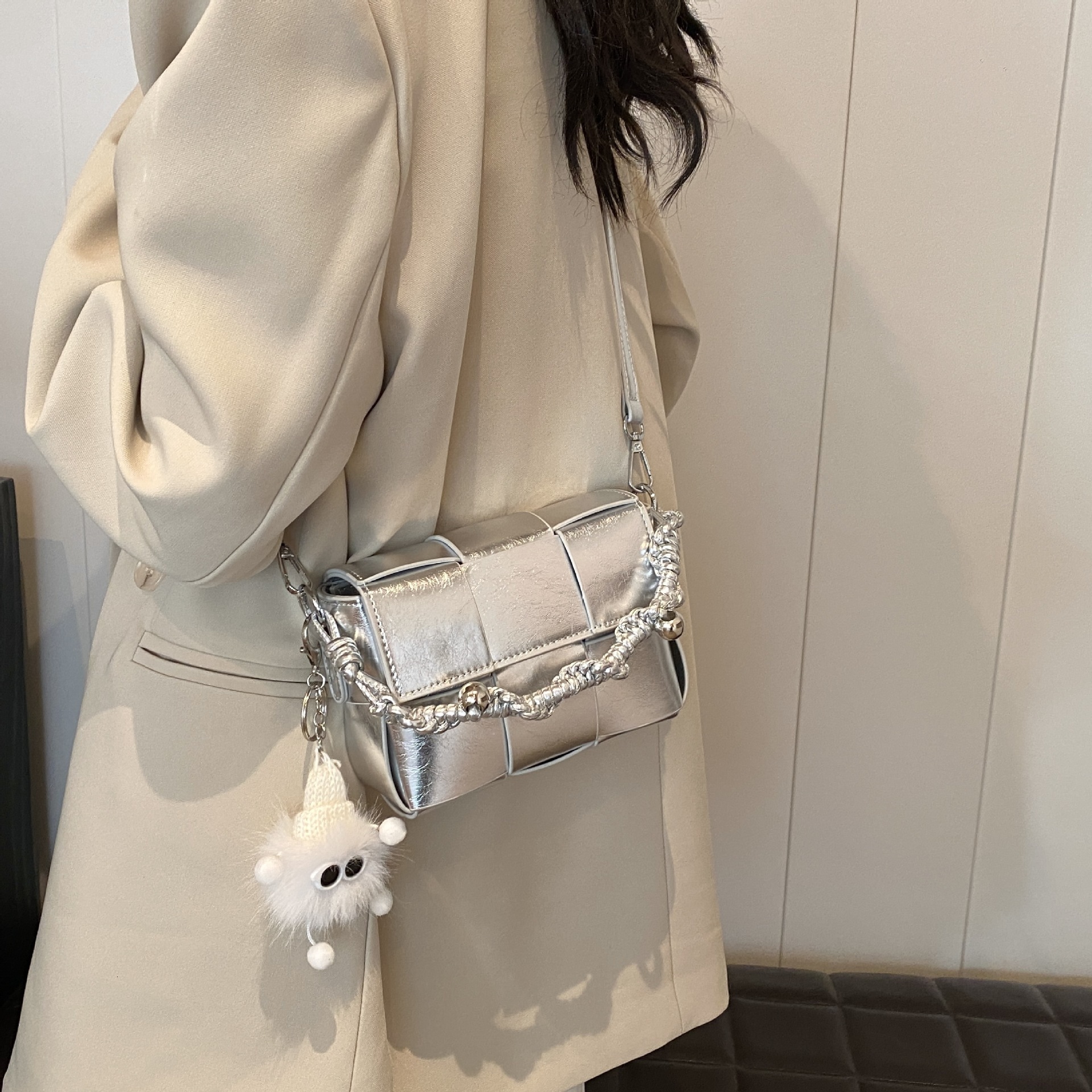Free Shipping 2025 New Designer Bag High-end Silver Woven Bag For Women New Niche Fashion Single Shoulder Crossbody Bag Versatile Commuter Small Squar