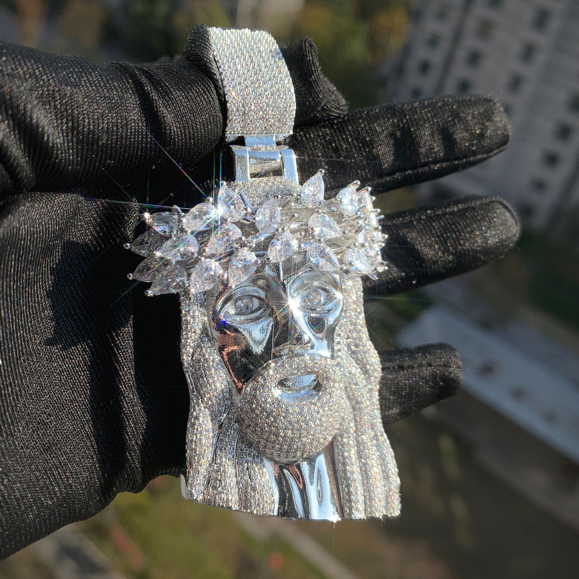 Luxury VVS Moissanite Iced Out Hip Hop Water Drop Wreath Jesus Head Zircon Pendant Edgy Bling Trendy Premium Jewelry Necklace Passes the diamond teste