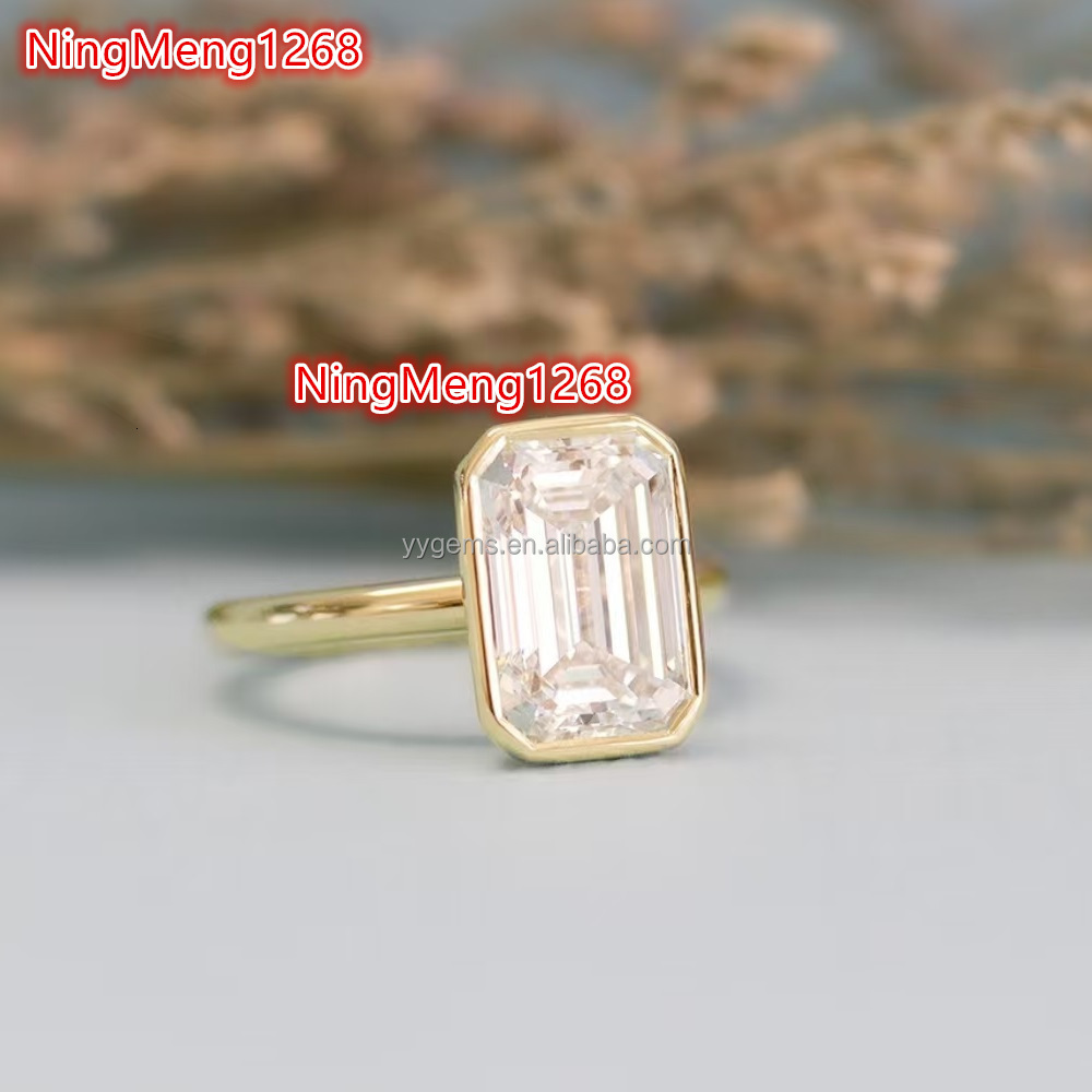 Yu Ying Custom Perfect Bezel Ring 18K Yellow Gold with 3CT Emerald Cut Moissanite Jewelry Wedding Ring Women Fine Rings