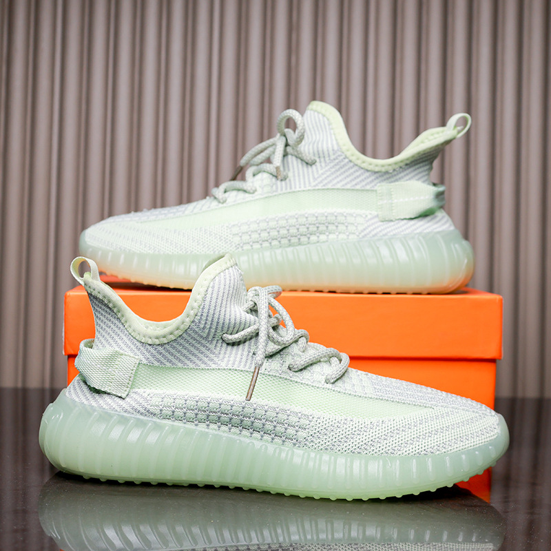 Designer Outdoor Sneakers Fashionable Luxury Casual Shoes Men Women New Fly-knit Sneakers Global Sports Equipment Mesh Breathable Thin Running Shoes S