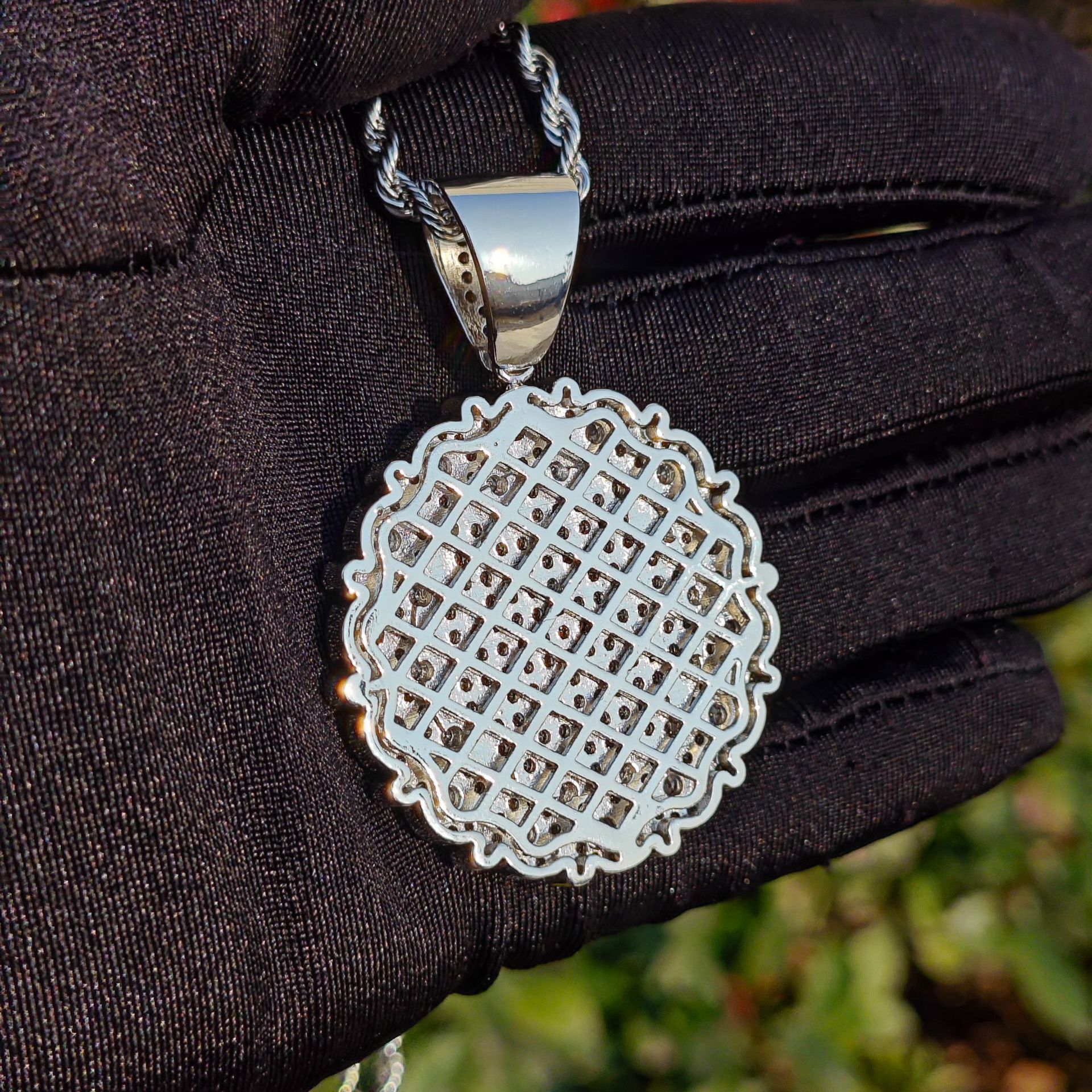 VVS Moissanite Iced Out Hip Hop Mini Coin Pendant Men's Streetwear Edgy Niche Trendy Bling Versatile Necklace Jewelry Passes the Diamond Tester