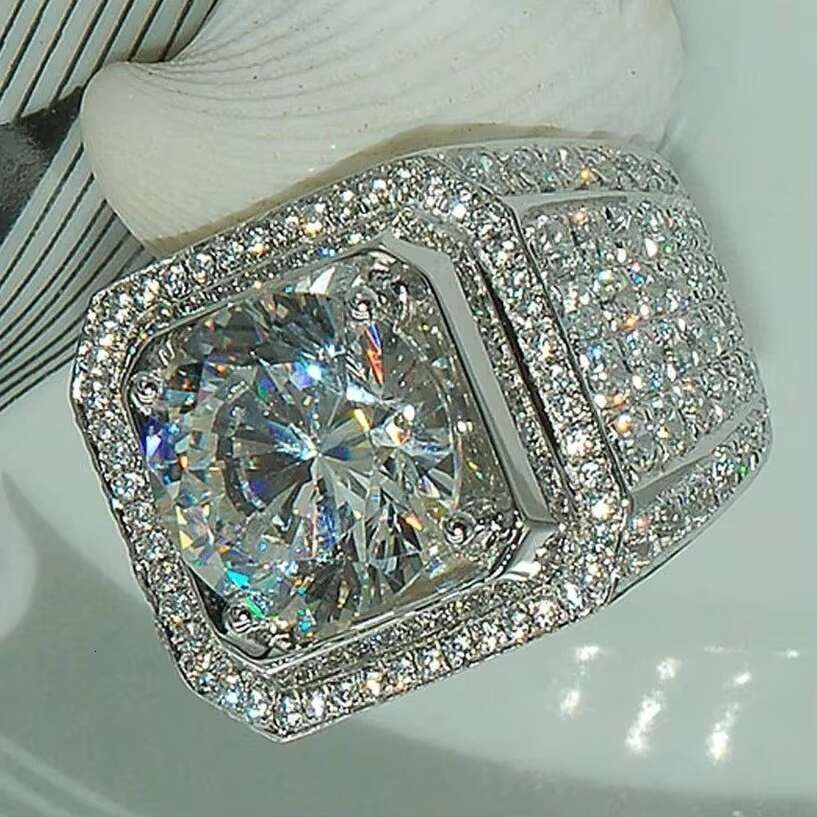 Custom Fine Jewelry Original VVS Moissanite Diamond Emerald Ring Bling Iced Out Hip Hop Ring Custom Style Class Ring for Men