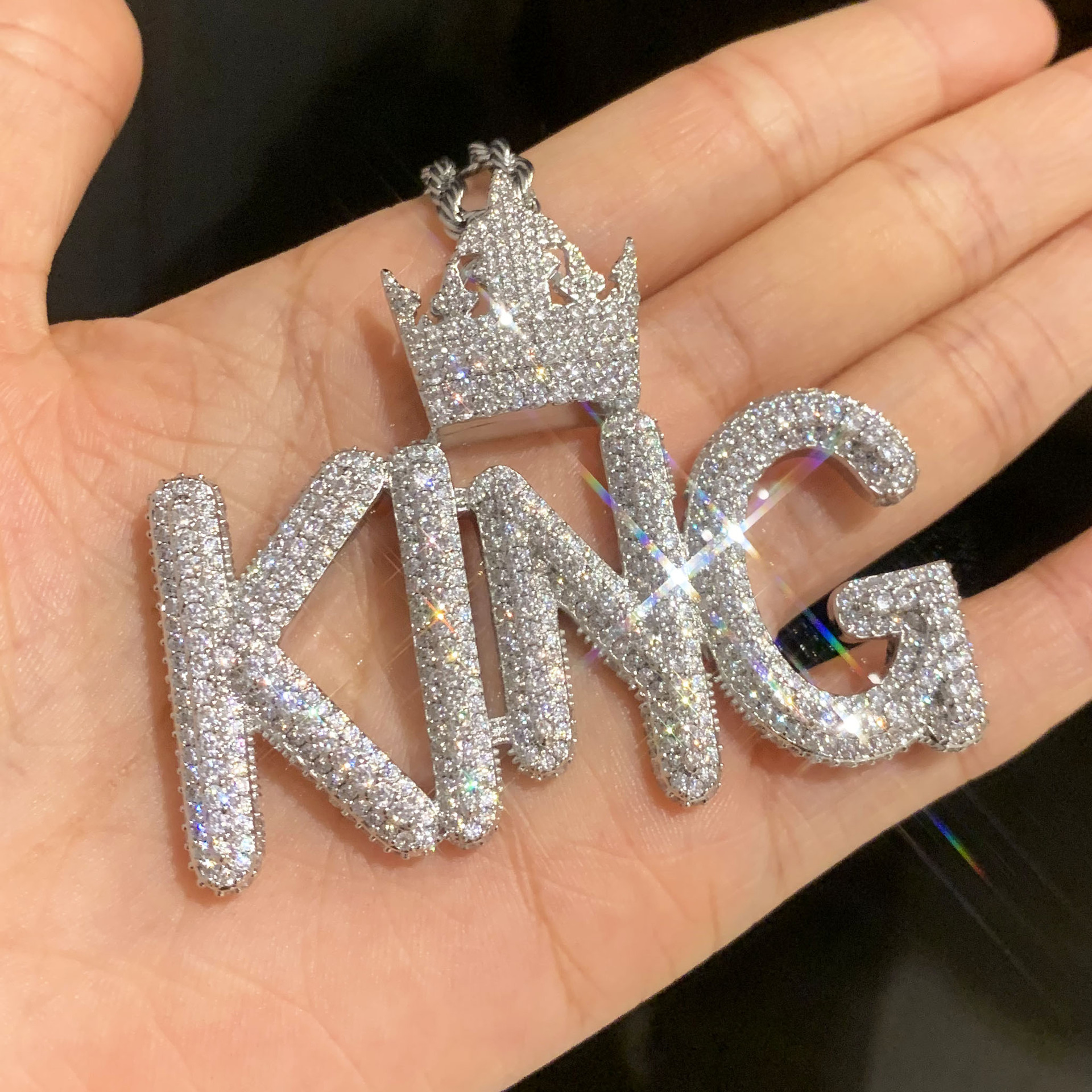Luxury VVS Moissanite New Iced Out KING Letter Pendant Necklace Hip Hop Individual Trendy Diamond Studded Accessory Passes the diamond tester