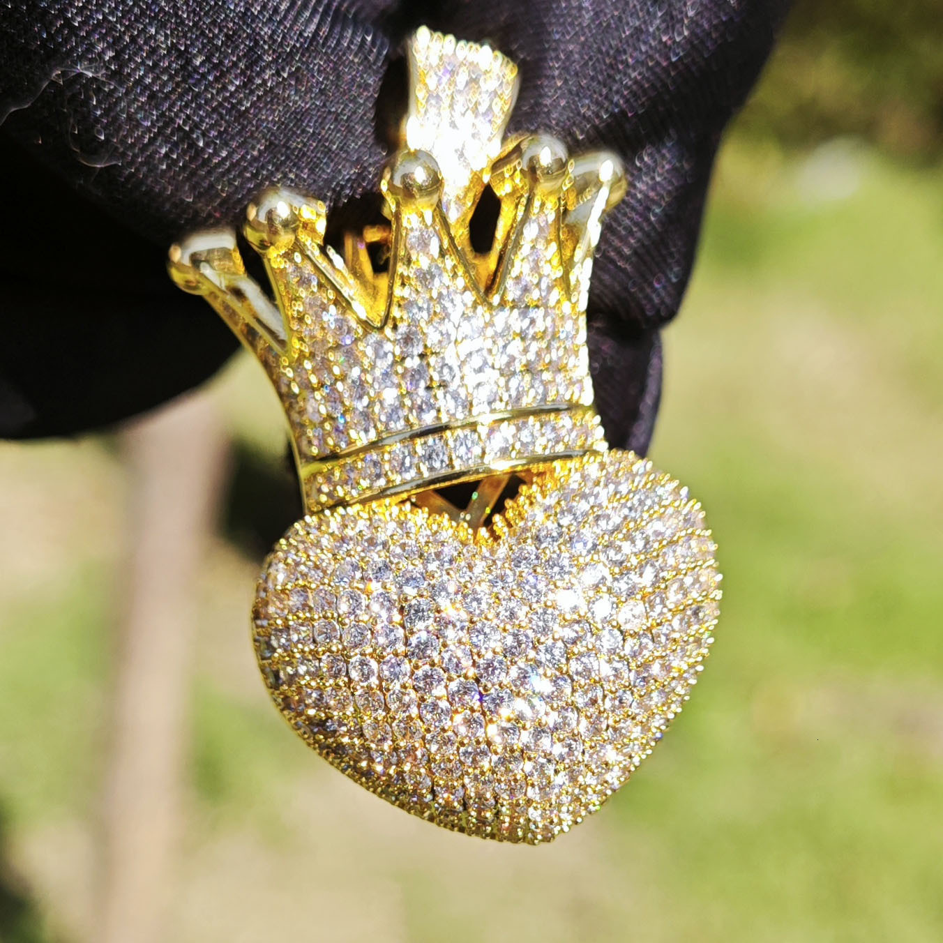Luxury VVS Moissanite Iced Out Heart Pendant Necklace Hip Hop Unisex Simple Individual Diamond Studded Trendy Accessory Passes the diamond tester