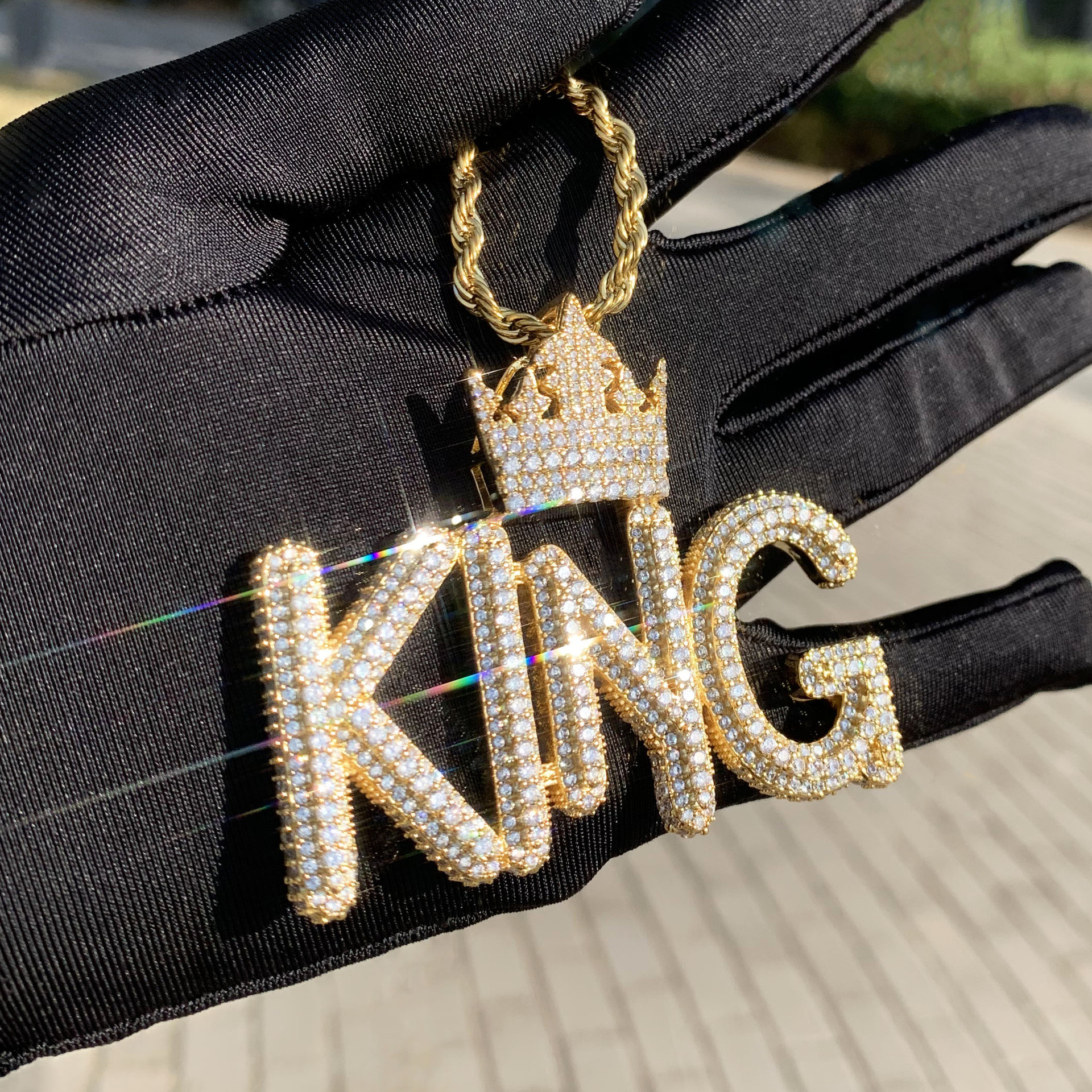 Luxury VVS Moissanite New Iced Out KING Letter Pendant Necklace Hip Hop Individual Trendy Diamond Studded Accessory Passes the diamond tester