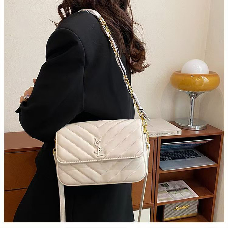 Designer bag women's bag fashionable small handbag shoulder bag underarm handbag crossbody bag easy to match for daily wear Essential for Travel