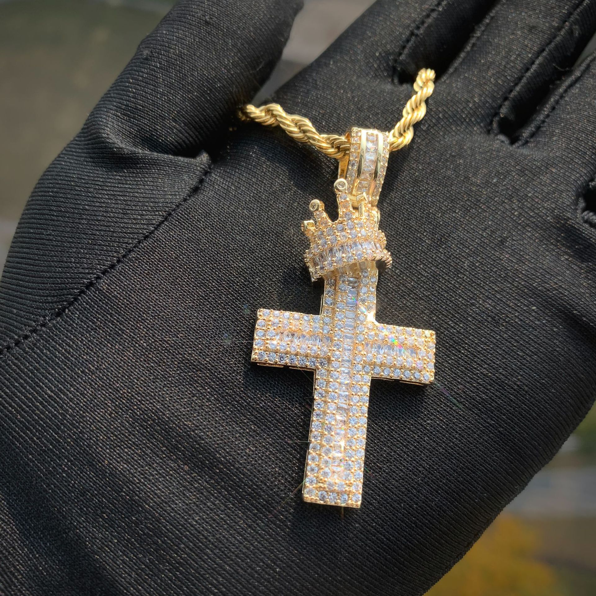 Iced Out Crown Cross Pendant Men's VVS Moissanite Hip Hop Punk Edgy Trendy Bling Necklace Jewelry Passes the Diamond Tester