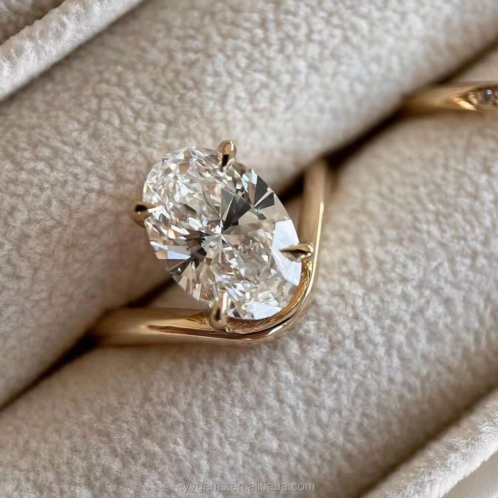 Yu Ying Custom Oval Sunrise Ring Set with 3CT Oval Moissanite Diamond 18K Yellow Gold Rings Fine Jewelry Women Wedding Rings Set