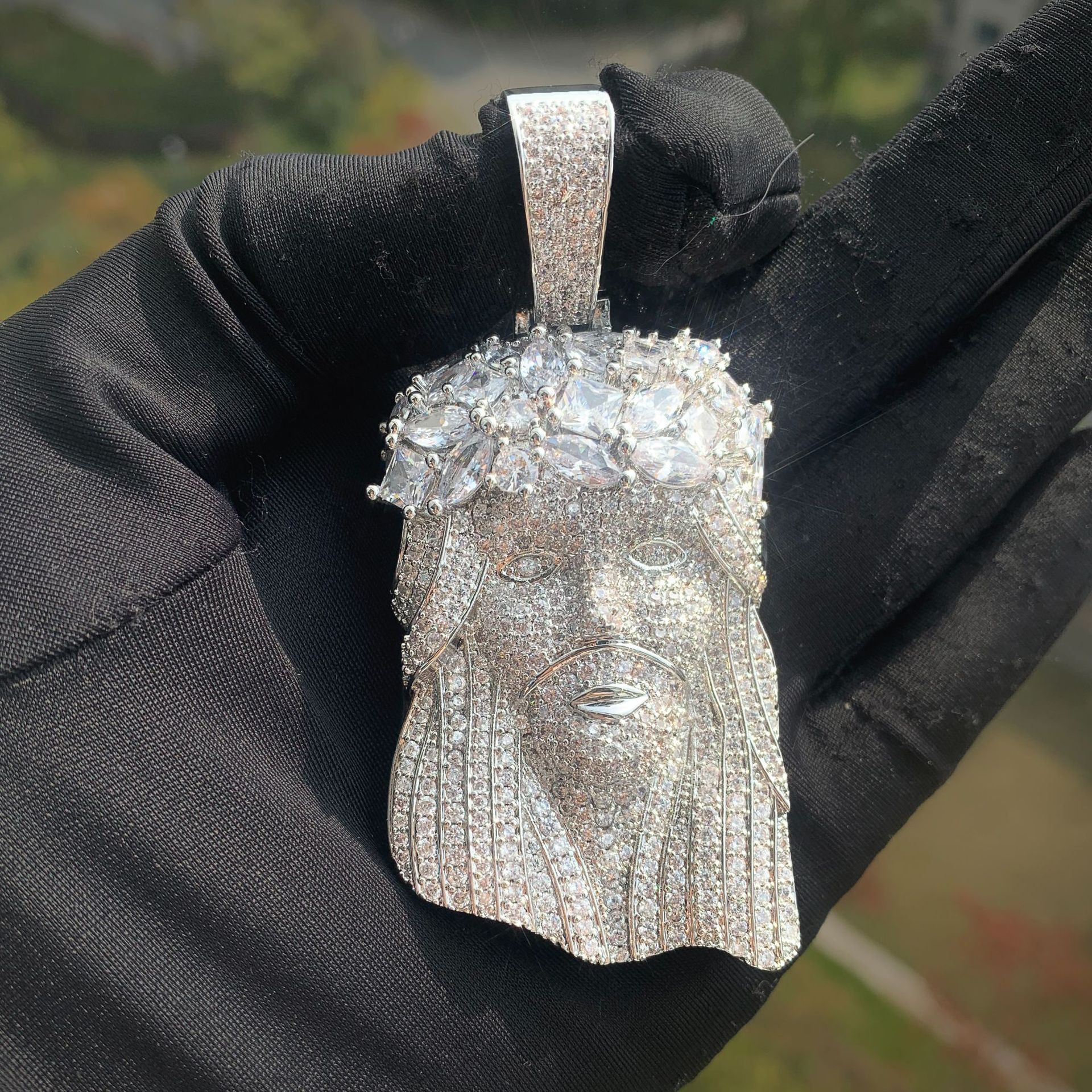 Luxury VVS Moissanite Iced Out Hip Hop Edgy Jesus Figure Pendant Men's Streetwear Bling Trendy Necklace Jewelry Passes the Diamond Tester