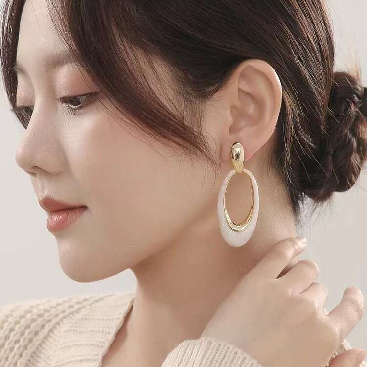 DHCollections Enamel Geometric Earrings - Oversized Hollow Pearl White Dangle Earrings with Shell Motif (2025 Minimalist Statement Jewelry)