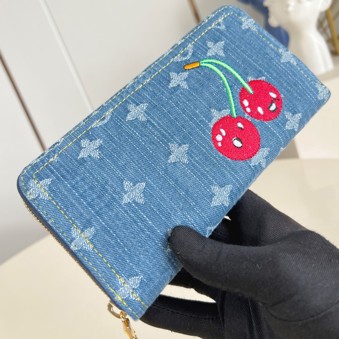 M23161 Zipper Long Wallets With Embroidered Cherries Women Luxurys Designers Bags Totes Handbag Denim Wallet Purse Card Holder Pouch With Gift Box 19CM