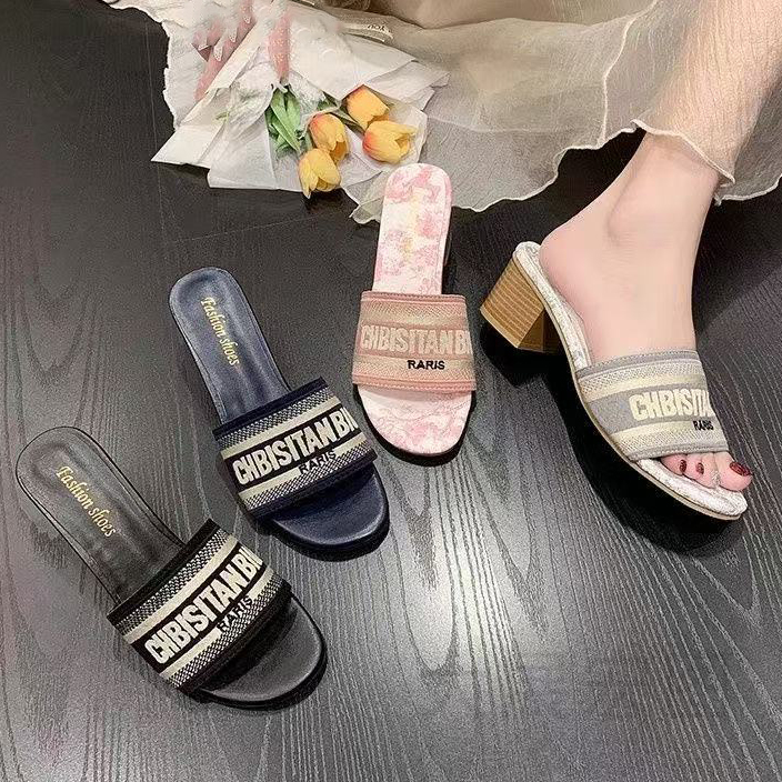Designer Sandals Famous Designer Women Luxury Blue Pink Fashion Embroidery Sandals 035