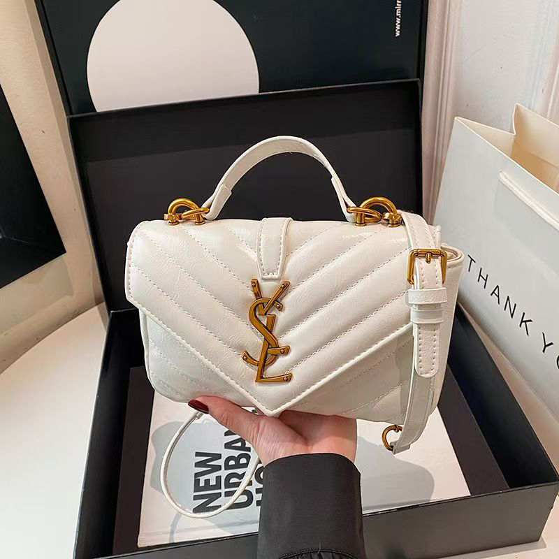 Designer bag women's bag fashionable small handbag shoulder bag underarm handbag crossbody bag easy to match for daily wear The multifunctional b