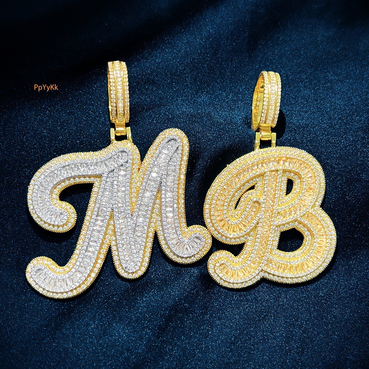 New Release Hip Hop Streetwear Cursive Letter Pendant Unisex Iced Out VVS Moissanite Bling Jewelry Passes the Diamond Tester