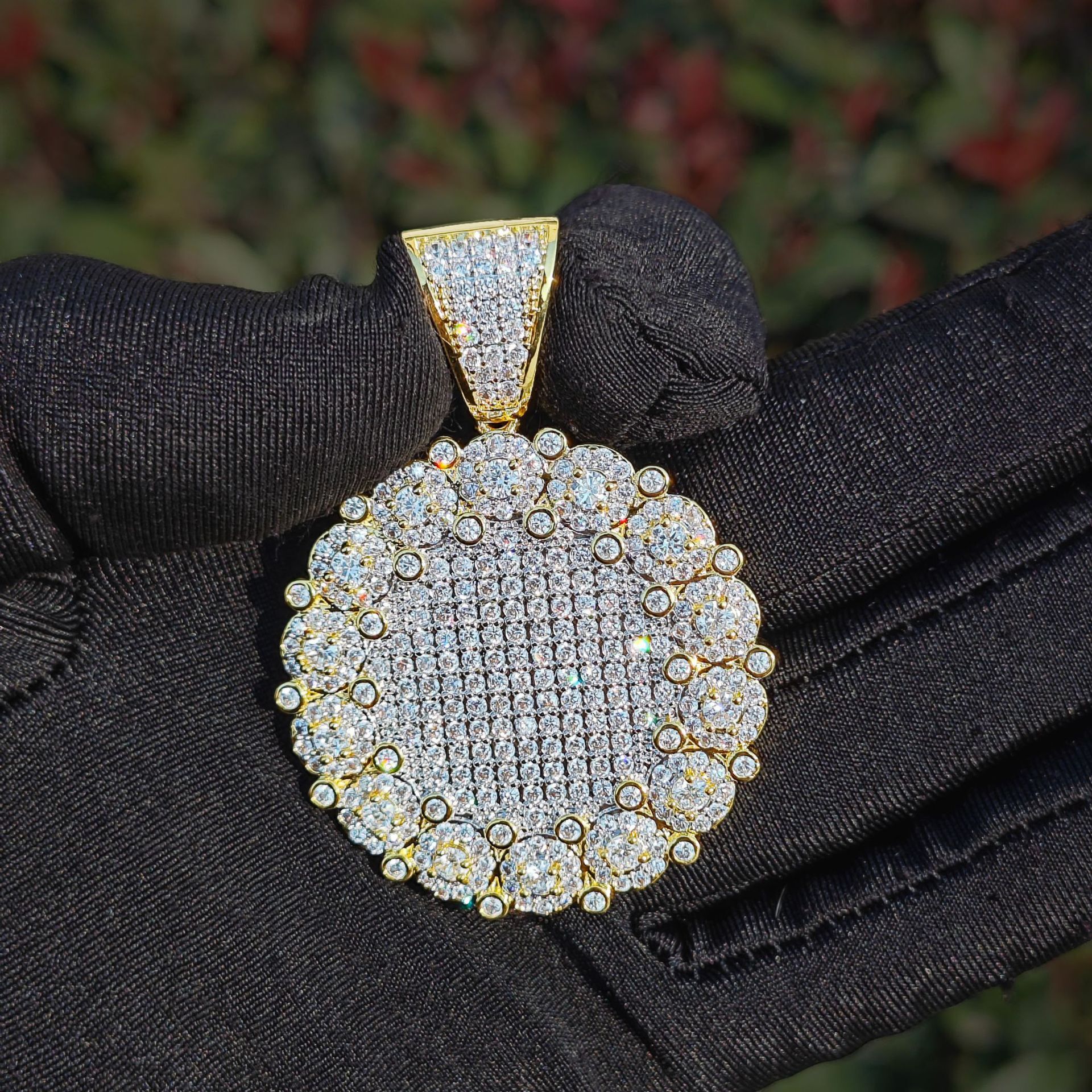 VVS Moissanite Iced Out Hip Hop Mini Coin Pendant Men's Streetwear Edgy Niche Trendy Bling Versatile Necklace Jewelry Passes the Diamond Tester