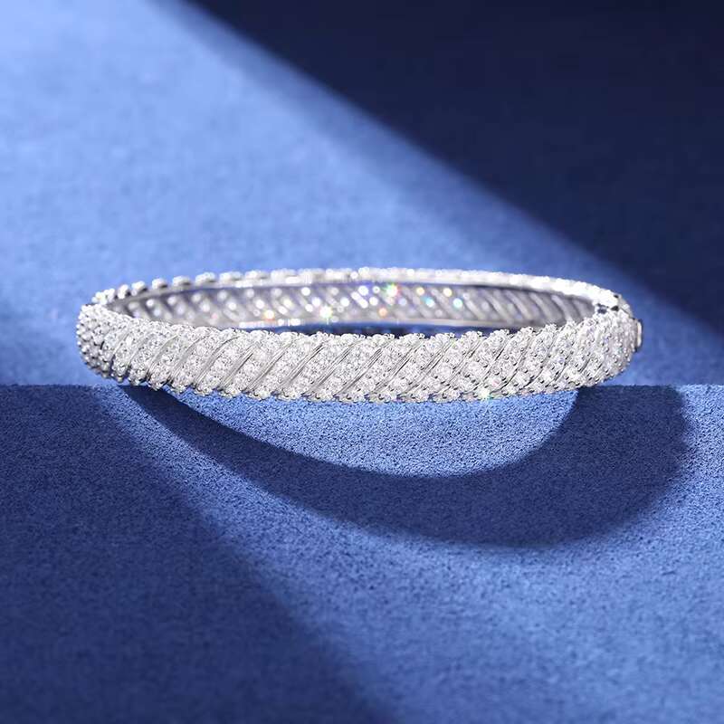 Wholesale Price 925 Sterling Silver VVS Moissanite Diamond Iced Out 8mm Twisted Shape Bangle Bracelet