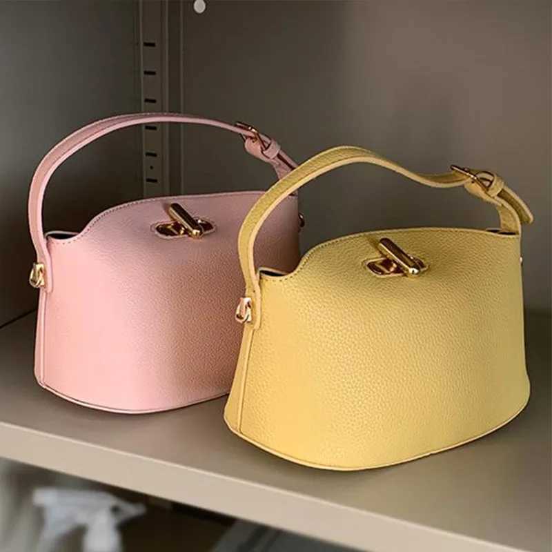 Niche Brand Womens Fashion Handbag Soft Versatile Shoulder Messenger Bag 2025 Super Hot Yellow Portable Bucket Bag Womens Bag W250626