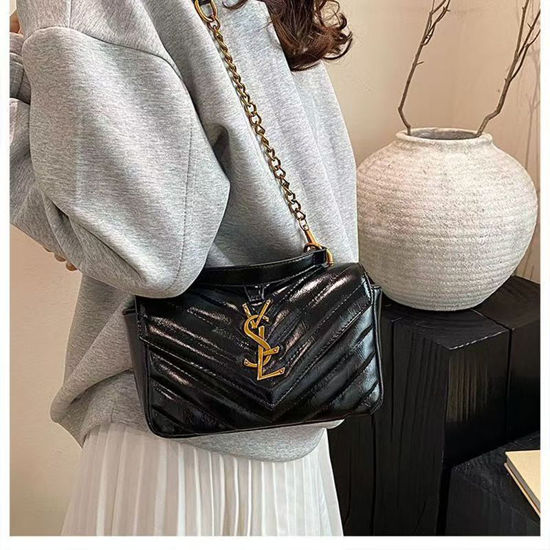 Designer bag women's bag fashionable small handbag shoulder bag underarm handbag crossbody bag easy to match for daily wear high-capacity bag