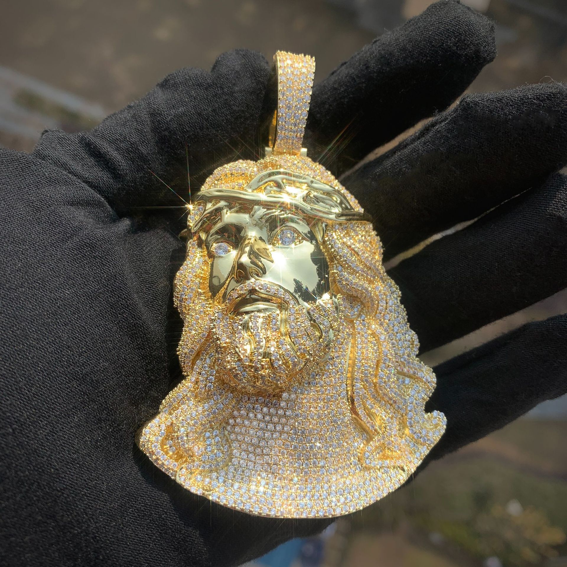 Luxury VVS Moissanite Iced Out Hip Hop Edgy Character Pendant Unisex Versatile Trendy Bling Jewelry Passes the Diamond Tester