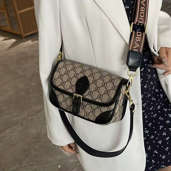 Designer Bags woman High appearance commuting small bag popular trend small square bag new fashionable