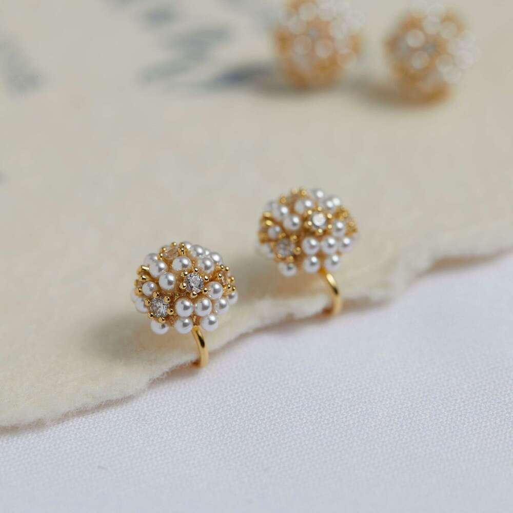 DHCollections Delicate Exquisite Zircon Pearl Round Ball Earrings for Women, Simple and Versatile, Elegant Mosquito Coil Ear Clips