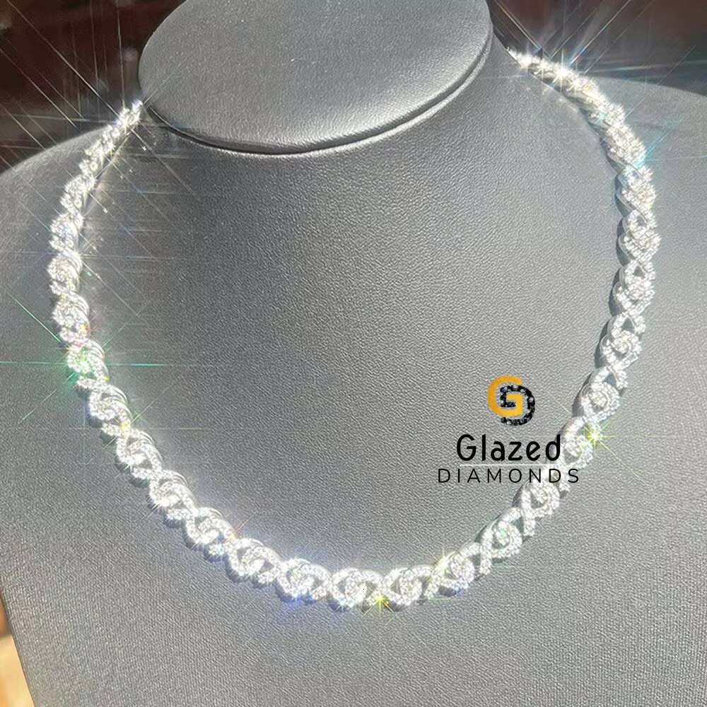 Wear Stylish and Elegant Cuban Link Chain That Suits Everyone and Shows Amazing Design in 925 Sterling Silver Moissanite Diamond