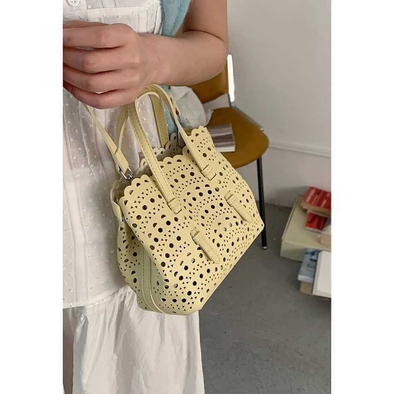 Women Summer Fashion Handbag Hollow Out Print Composite Bags Large Capacity Female Daily Commute Crossbody Packs Lady Handle Bag W250626
