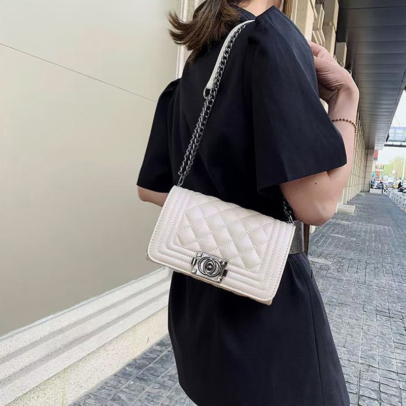 Designer bag shoulder bag luxury bag crossbody bag women's fashionable mini bag high-quality armpit bag shoulder bag spicy mom bag