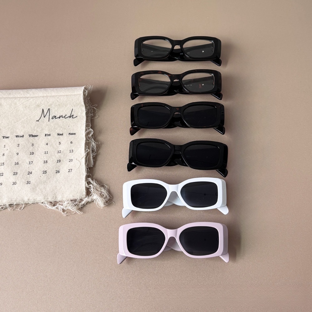 Lady style Kids INS girls leopard metal letter square frame sunglasses summer children Uv 400 goggles beach sunblock shade S1698 Z260305