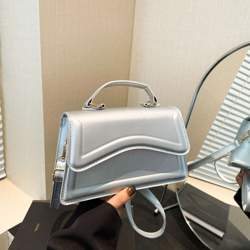 Small Square for Women 2024 Winter Free shipping New Fashion Candy Color Shoulder Stylish Handbag Trendy Simple Crossbody Bag