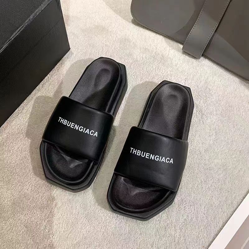 2025 Luxury Design Sandals Slippers New Sandals Fashion Summer Hot Selling Flat Bottom Embroidered Pattern Letter Non slip Sandals Size 35-40