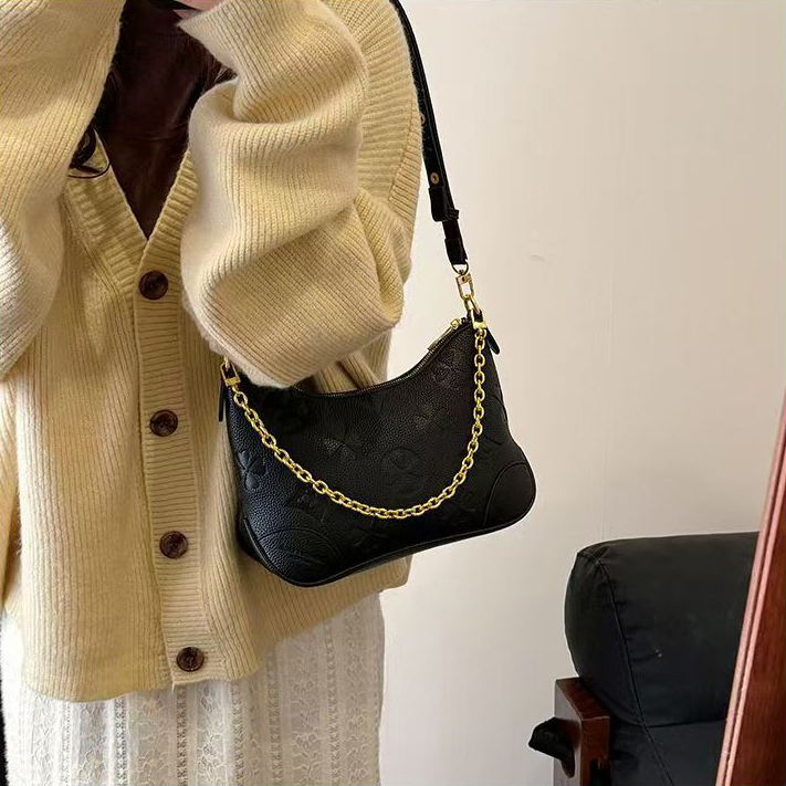 Designer Bags Black embossing Round bag Fashion Shoulder Bags Underarm Bags Women's Bags Luxury Chain Leather Bags Hundreds Luxury Printed Leathe