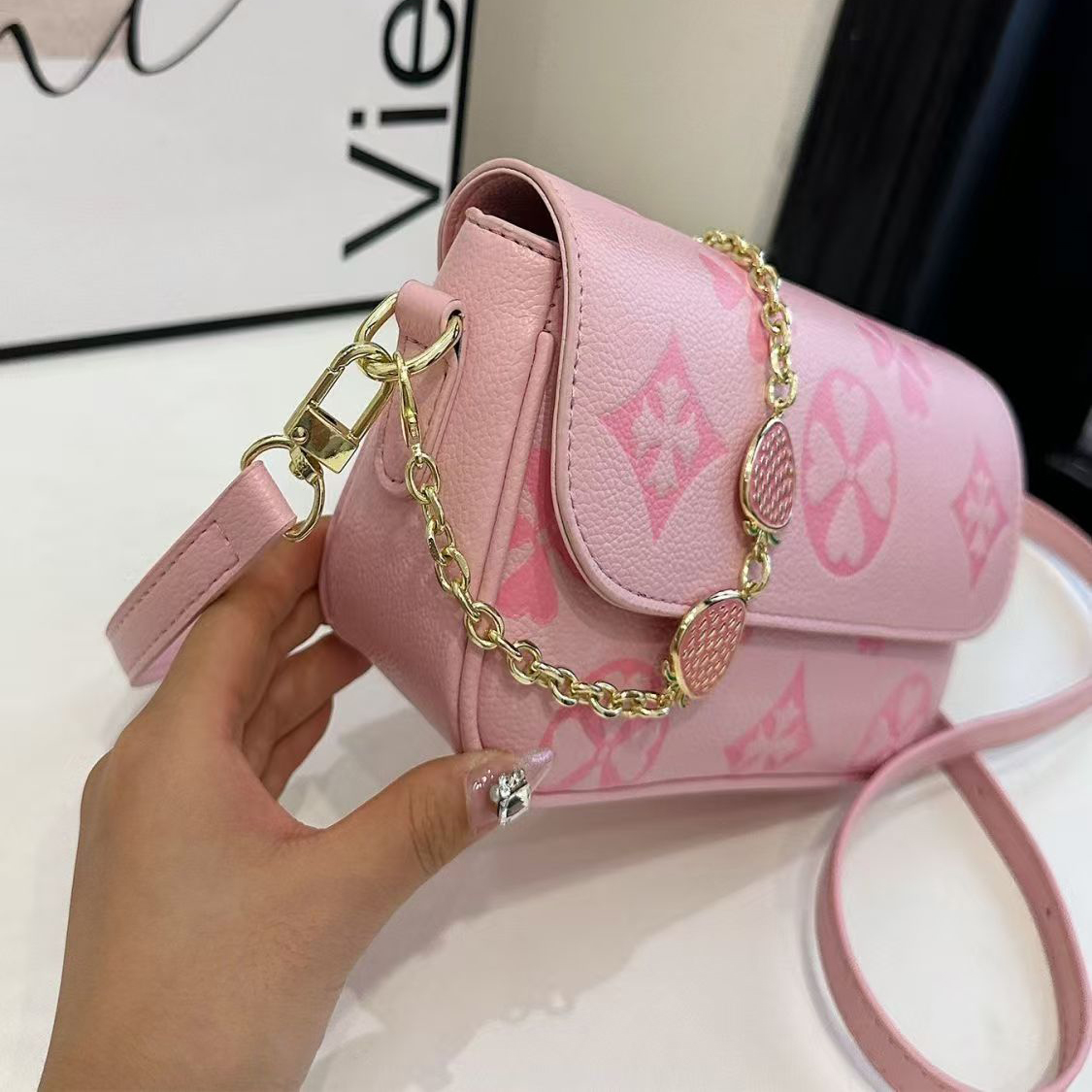 Designer Bags Fashion Shoulder Bags Underarm Bags Women's Bags Luxury Chain Leather Bags Hundreds Luxury Printed Leather Embossed