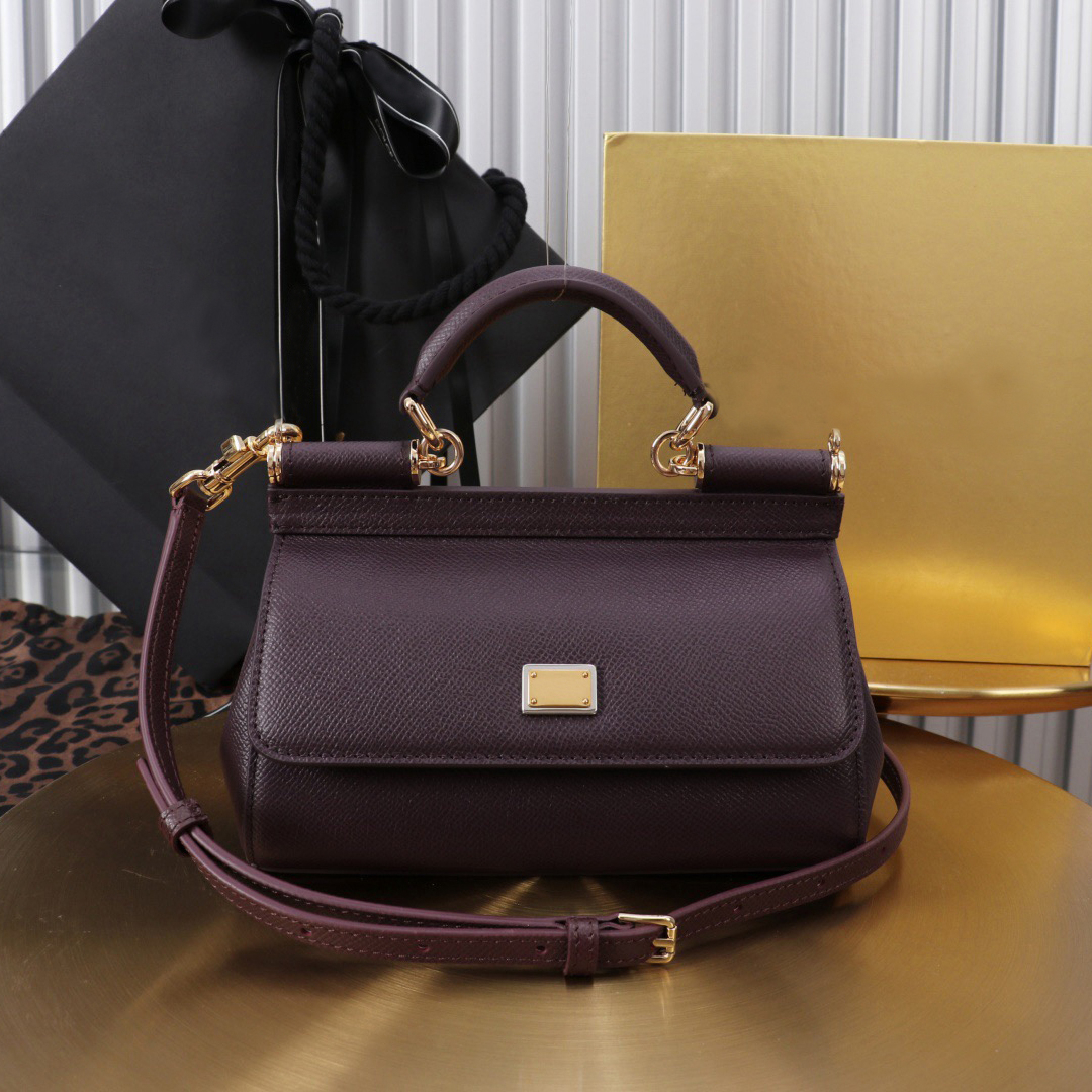 designer bag Tote Bag luxury genuine leather handbag comes in two sizes and can be carried crossbody on one shoulder or by hand luxurious daily wear bag