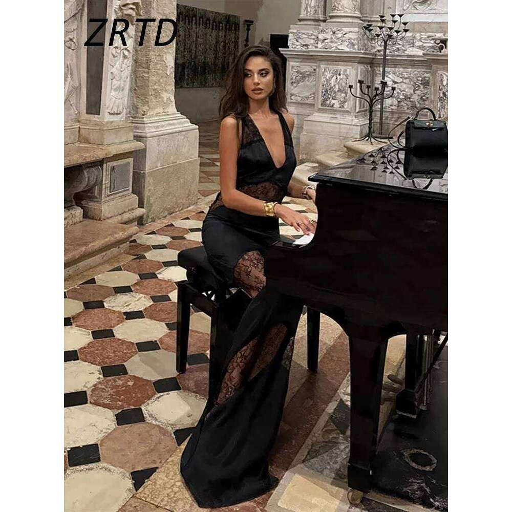 Designer Clothing 2025 Elegant Lace Spliced Halter Long Dress Women Sexy Backless See Through Female Party Dresses 2025 Summer Lady Chic Evening Gowns