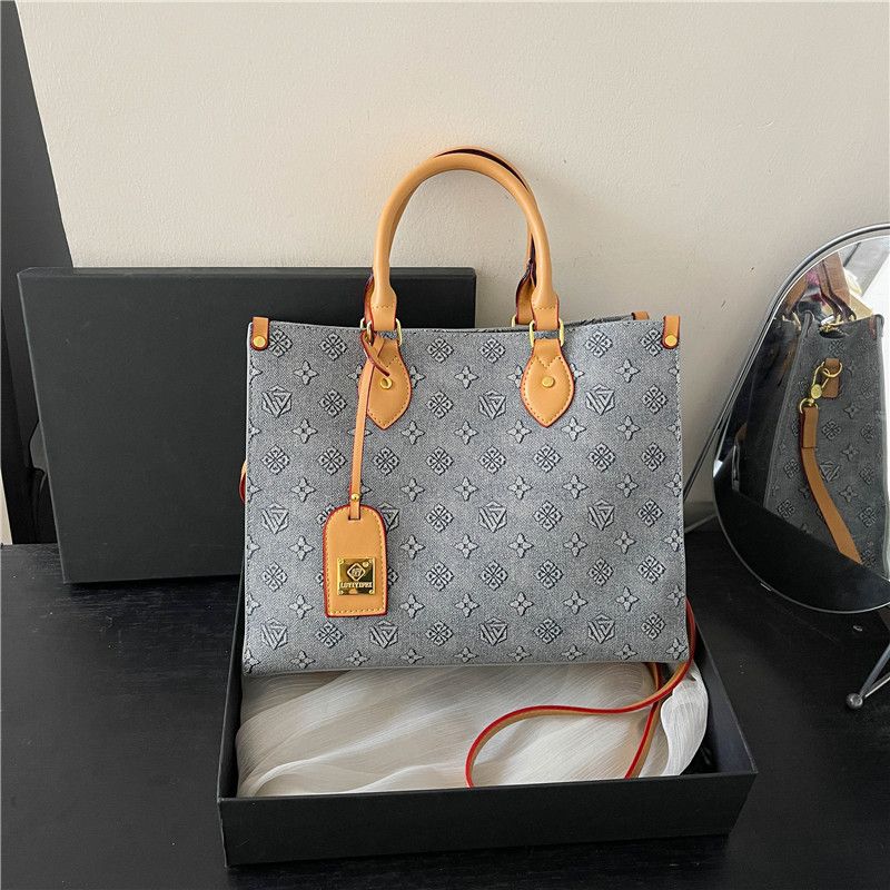 Best Seller Designer Bag Bag Women's New Printed Large Capacity Tote Commuter Single Shoulder Cssbody Bag For Women 2025