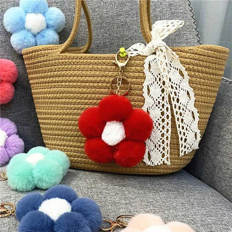 Creative flower pom ball keychain cute plush flower Keychain car bag pendant accessories car key ring gift K4284 XJ250627