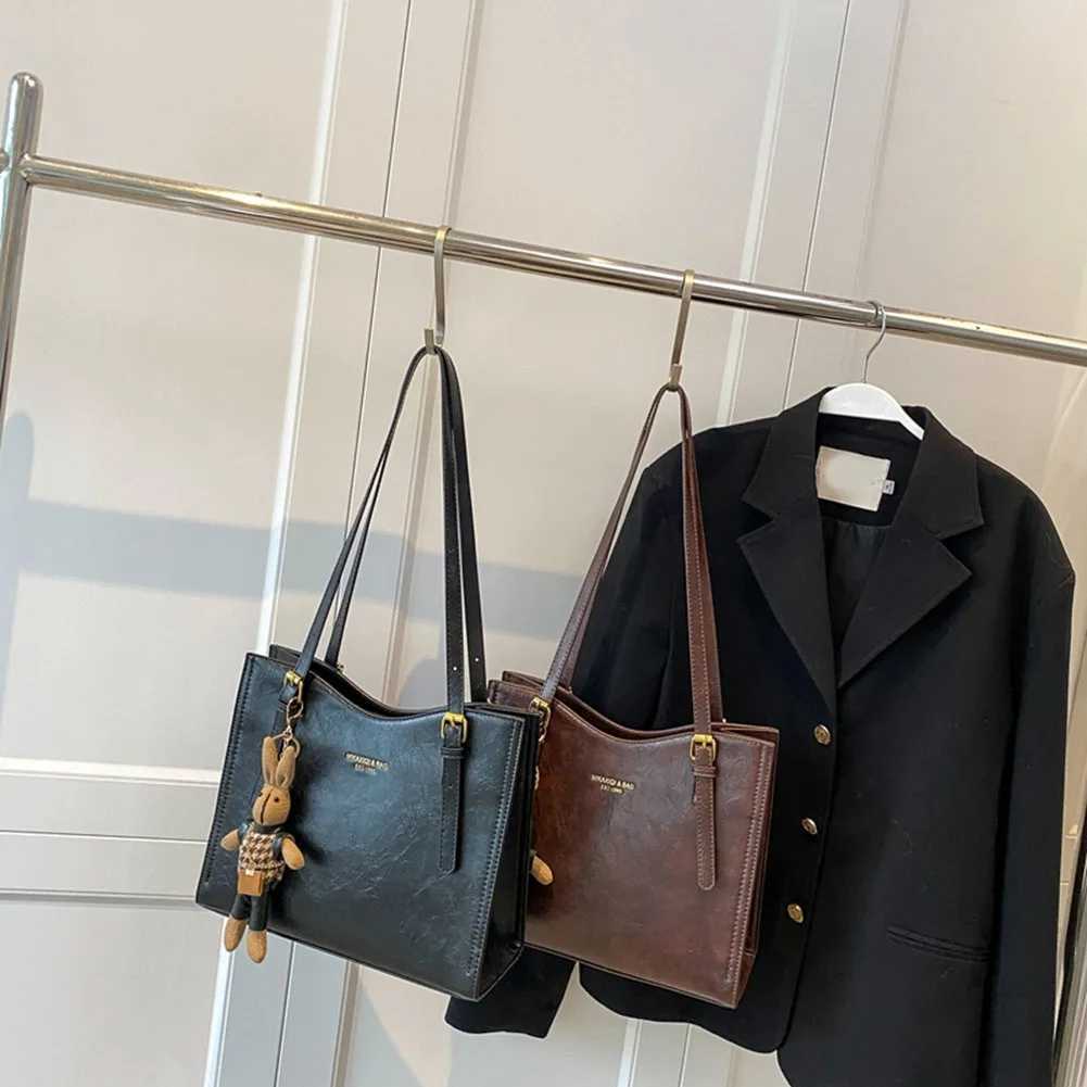 2020 Vintage Shoulder Bag with Pendant Slouchy Tote Purse Large Capacity Fi Shoulder Bag Ladies Travel Handbag Y250718