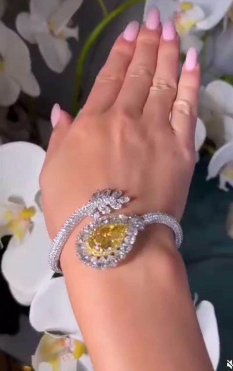 2025 Rulalei Handmade Sparkling Luxury Jewelry 18K White Gold Fill Pear Cut Yellow 5A Cubic Zircon CZ Diamond Gemstones Party Women Weding Open Bangle