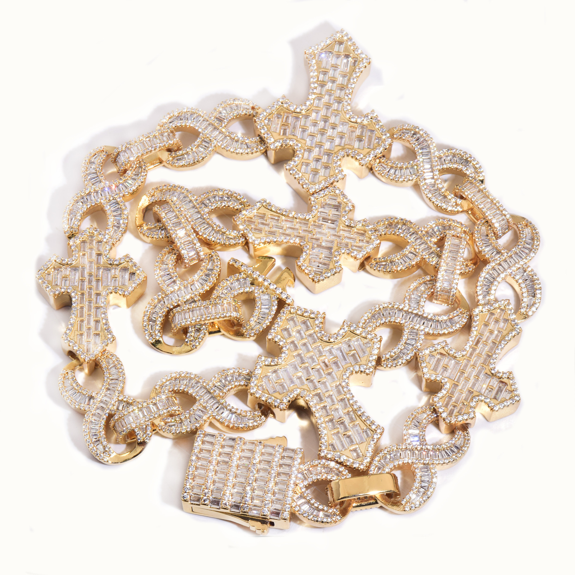 New Release Luxury VVS Moissanite Iced Out Hip Hop Cross Necklace Unisex Versatile Edgy Statement Jewelry Passes the Diamond Tester