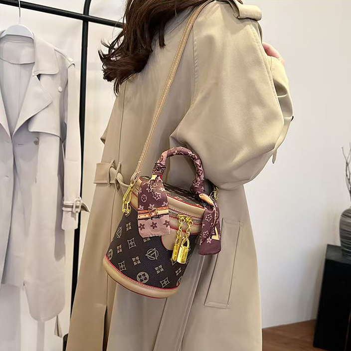 Designer Bags mini bags Bucket Bag Fashion Shoulder Bags Underarm Bags Women's Bags Luxury Chain Leather Bags Hundreds Luxury Printed Leather Emb