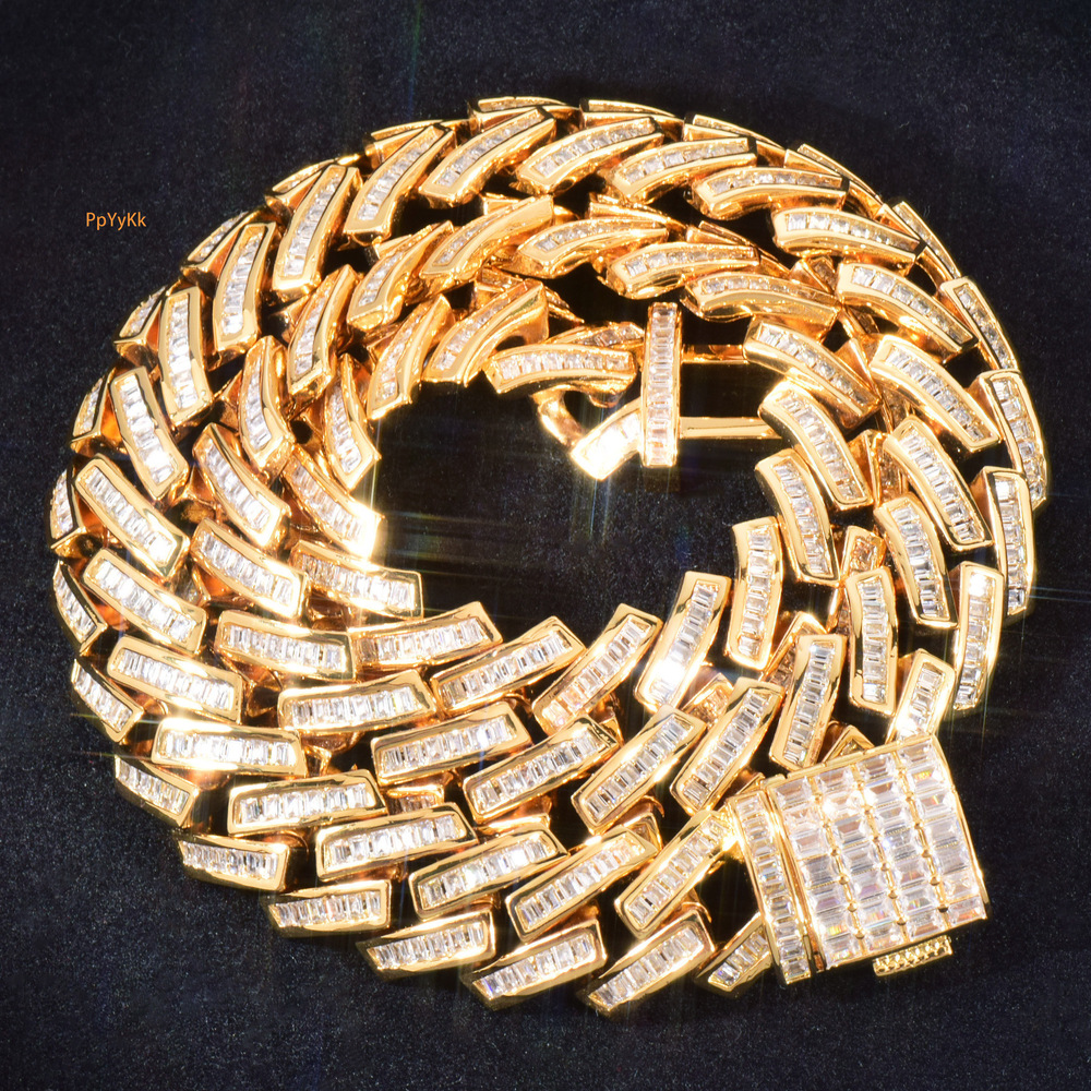 18mm Luxury VVS Moissanite Iced Out Hip Hop Cuban Chain High-Quality Streetwear Niche Design Statement Necklace Passes the diamond tester